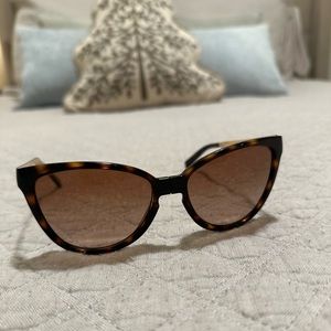 Authentic Tory Burch foldable sunglasses - tortoise color